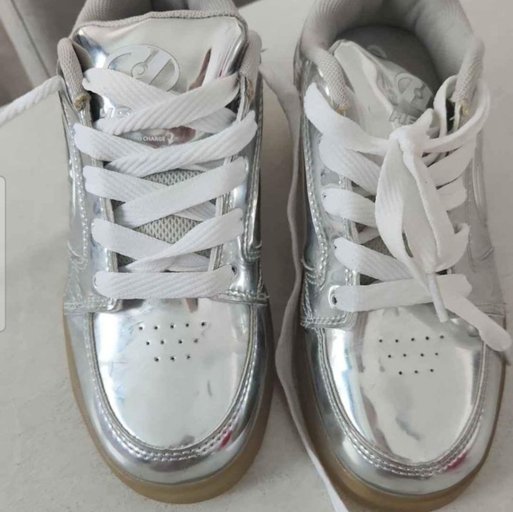 Heelys shoes size 3 young